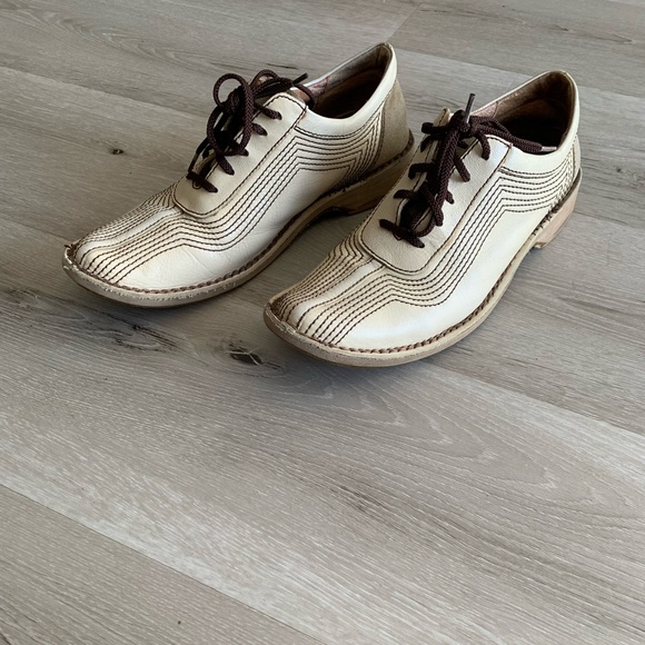 Genuine Leather Oxfords, Cream White, Size 6 - Picture 2 of 16